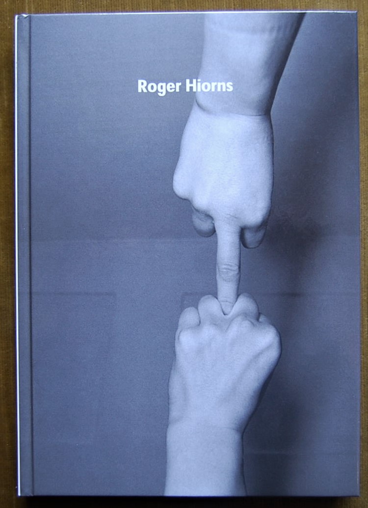  ROGER HIORNS. - Copertina