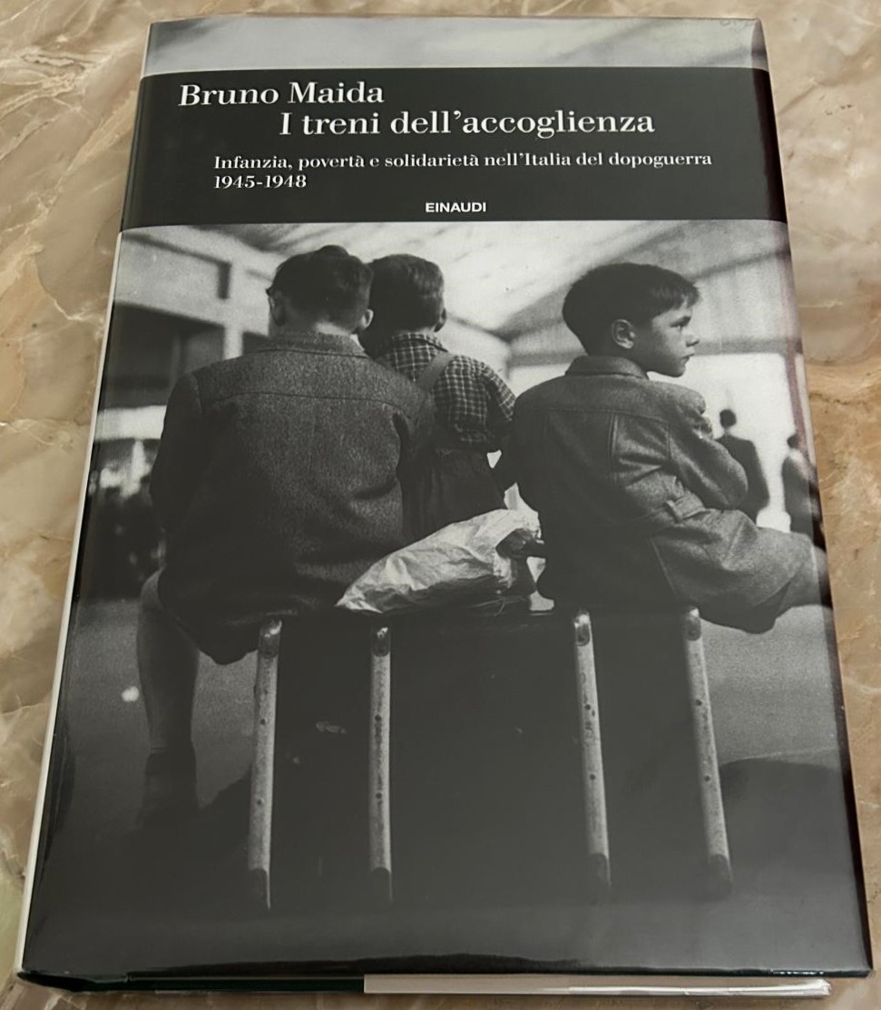 Maida B. I TRENI DELL'ACCOGLIENZA. - Copertina