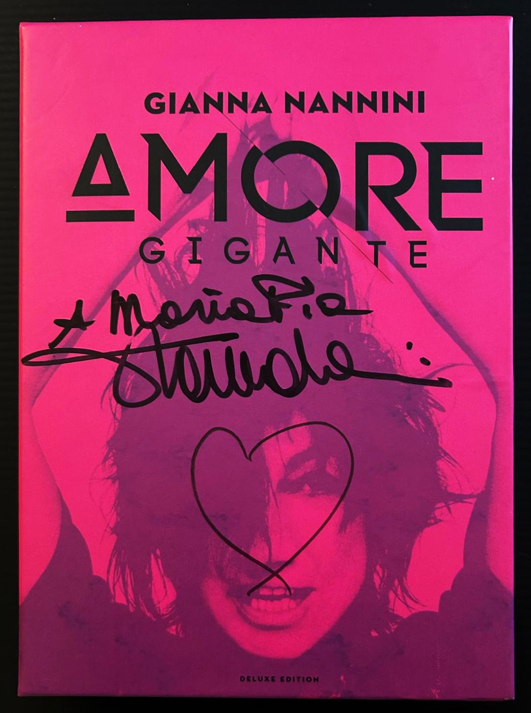 Gianna Nannini AMORE GIGANTE. - Copertina