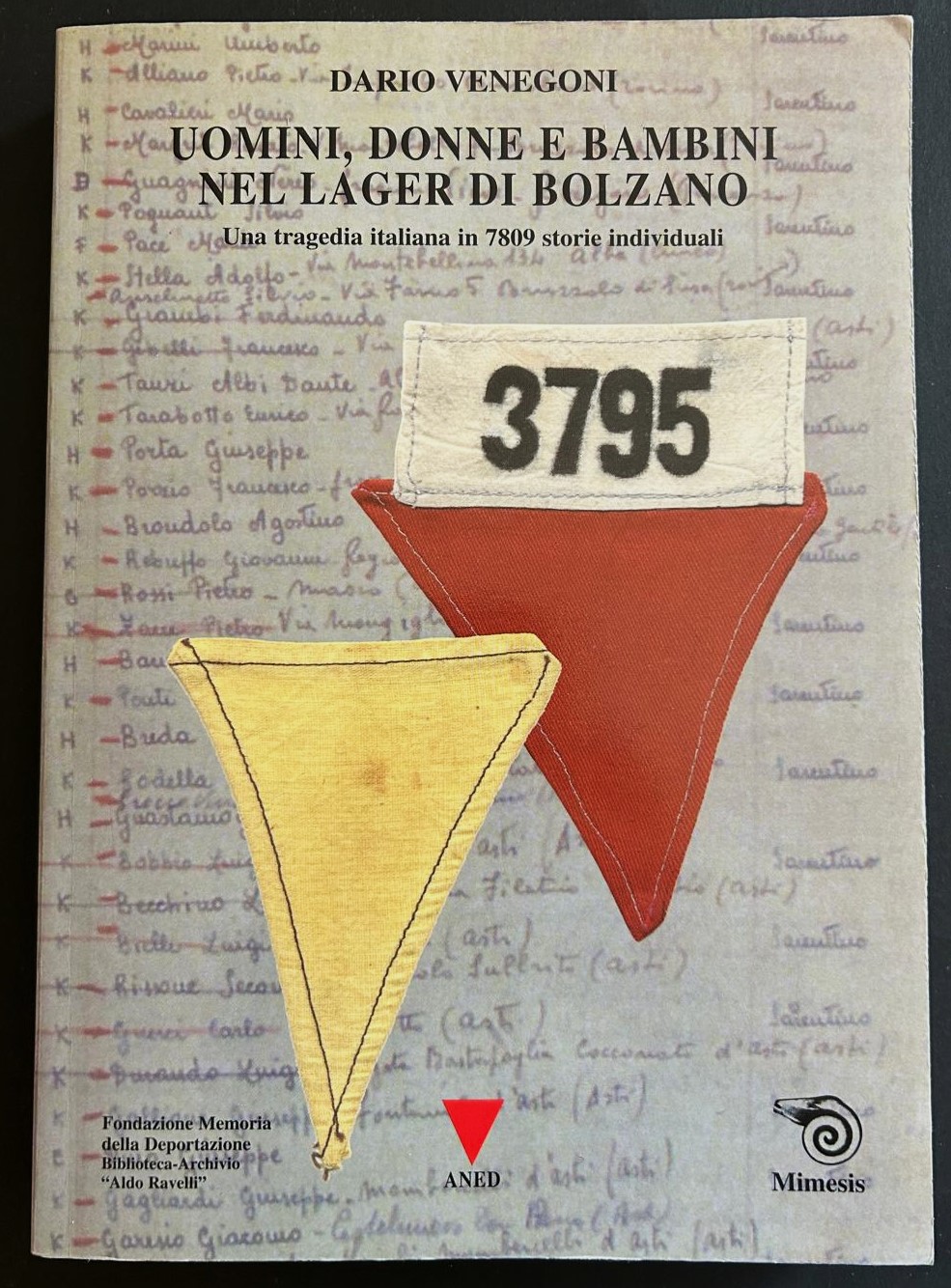Venegoni Dario UOMINI, DONNE E BAMBINI NEL LAGER ... - Copertina